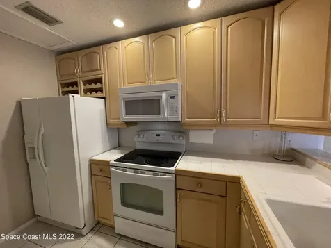1425 Malibu Circle NE Palm Bay FL 32905