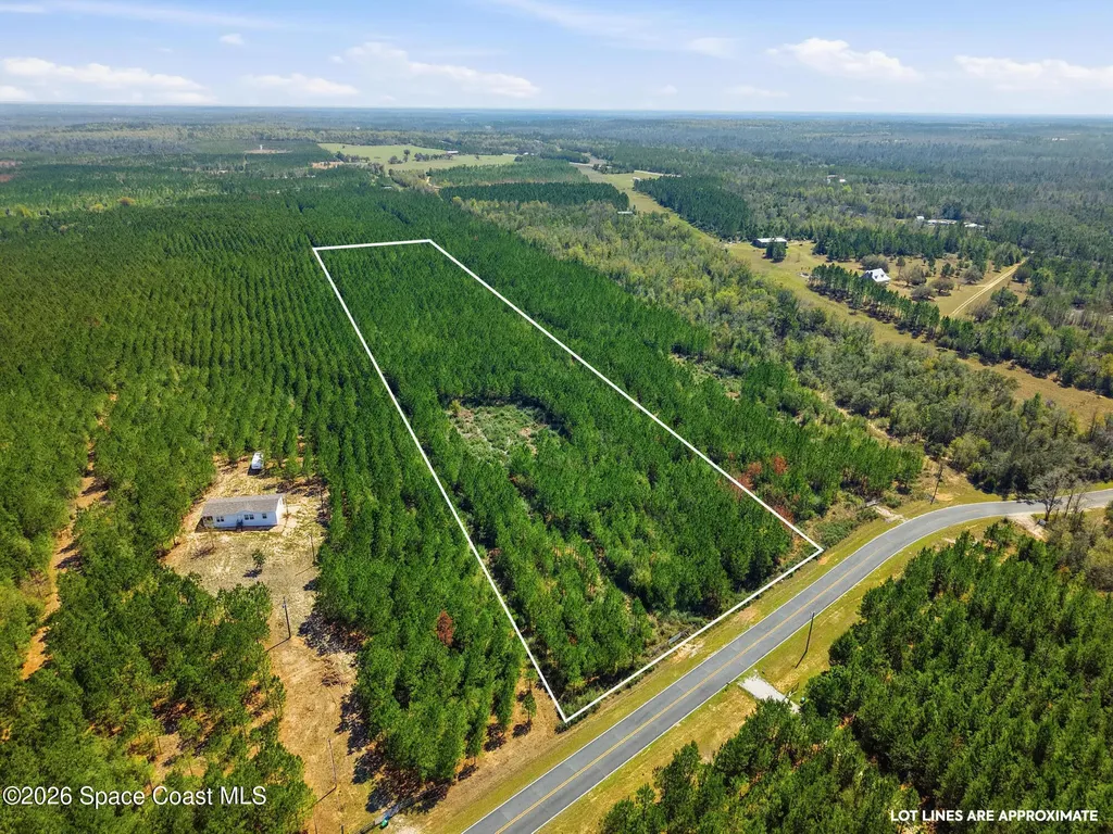 23287 NW Church Road Altha FL 32421