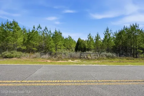 23287 NW Church Road Altha FL 32421