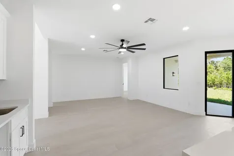 889 Reading Street SE Palm Bay FL 32909