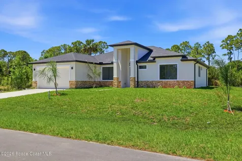 889 Reading Street SE Palm Bay FL 32909
