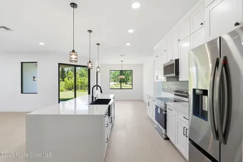 889 Reading Street SE Palm Bay FL 32909