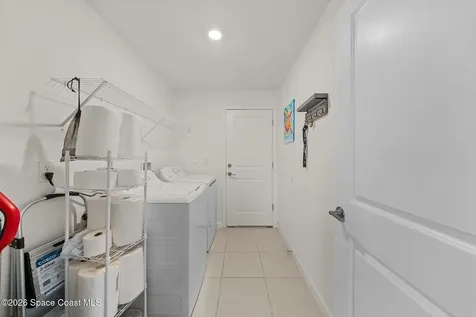 826 Dockside Drive SW Palm Bay FL 32908
