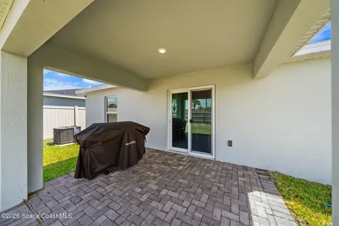 826 Dockside Drive SW Palm Bay FL 32908