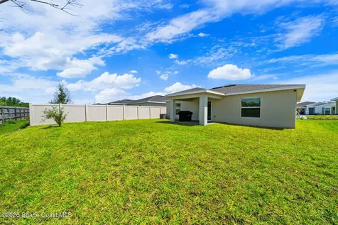 826 Dockside Drive SW Palm Bay FL 32908