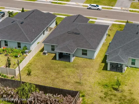 826 Dockside Drive SW Palm Bay FL 32908