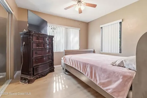 2530 Pine Avenue Mims FL 32754
