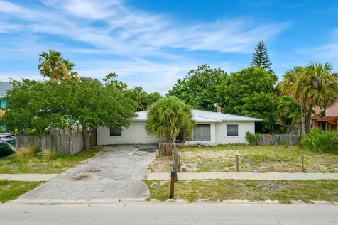 136 Marion Lane Cocoa Beach FL 32931