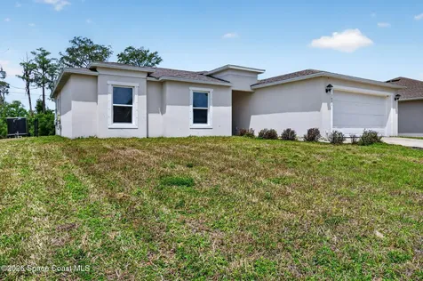 1471 Palau Street SE Palm Bay FL 32909