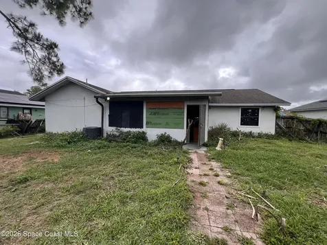 1018 Big Horn Circle NW Palm Bay FL 32907