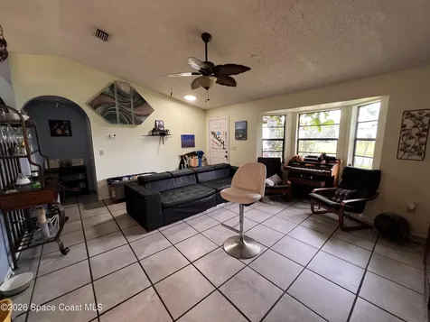 1018 Big Horn Circle NW Palm Bay FL 32907