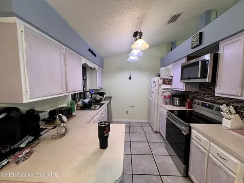1018 Big Horn Circle NW Palm Bay FL 32907