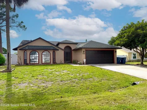 866 Hanau Avenue NW Palm Bay FL 32907