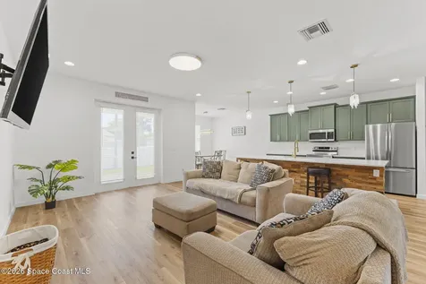 790 Haryestor Avenue SW Palm Bay FL 32908