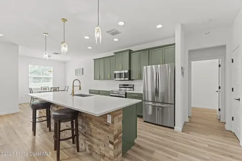 790 Haryestor Avenue SW Palm Bay FL 32908