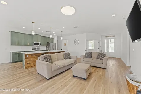 790 Haryestor Avenue SW Palm Bay FL 32908