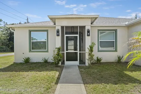 790 Haryestor Avenue SW Palm Bay FL 32908