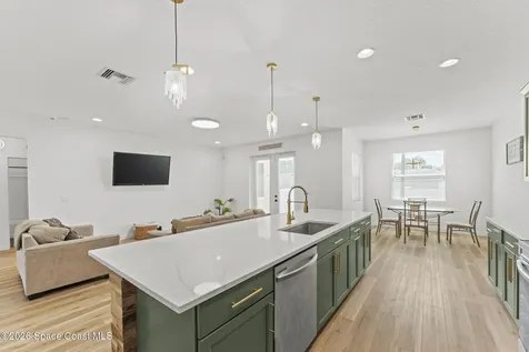 790 Haryestor Avenue SW Palm Bay FL 32908
