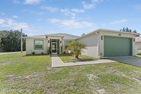 790 Haryestor Avenue SW Palm Bay FL 32908