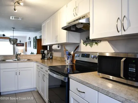 290 N 2nd Street Cocoa Beach FL 32931
