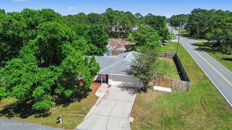 2169 Wagonwheel Avenue SE Palm Bay FL 32909
