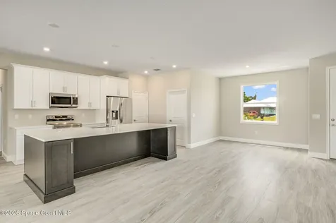 680 Londonderry Circle SE Palm Bay FL 32909