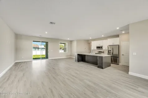 680 Londonderry Circle SE Palm Bay FL 32909