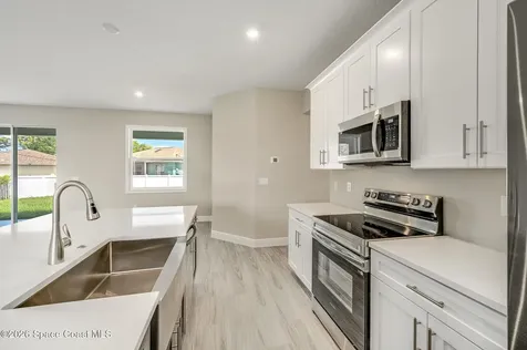 680 Londonderry Circle SE Palm Bay FL 32909