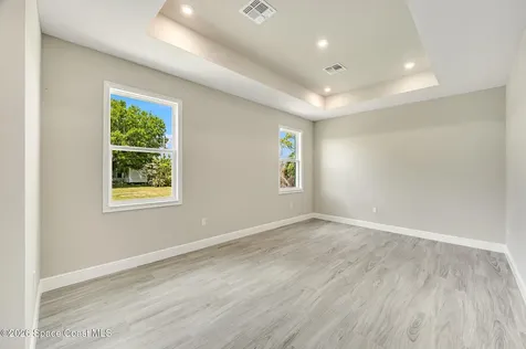 680 Londonderry Circle SE Palm Bay FL 32909