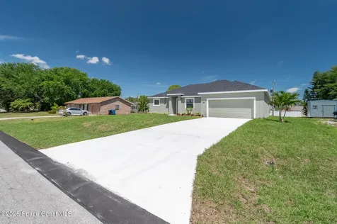 680 Londonderry Circle SE Palm Bay FL 32909