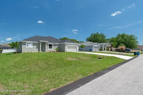 680 Londonderry Circle SE Palm Bay FL 32909