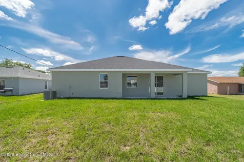 680 Londonderry Circle SE Palm Bay FL 32909
