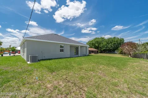 680 Londonderry Circle SE Palm Bay FL 32909