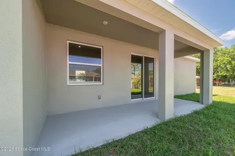 680 Londonderry Circle SE Palm Bay FL 32909