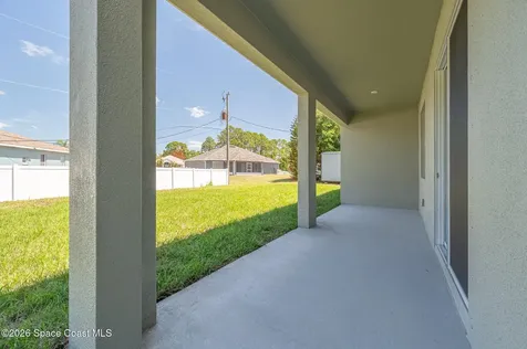 680 Londonderry Circle SE Palm Bay FL 32909