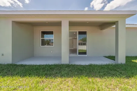 680 Londonderry Circle SE Palm Bay FL 32909