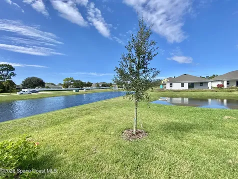 1210 Dania Circle NE Palm Bay FL 32905