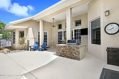 2735 S Courtenay Parkway Merritt Island FL 32952