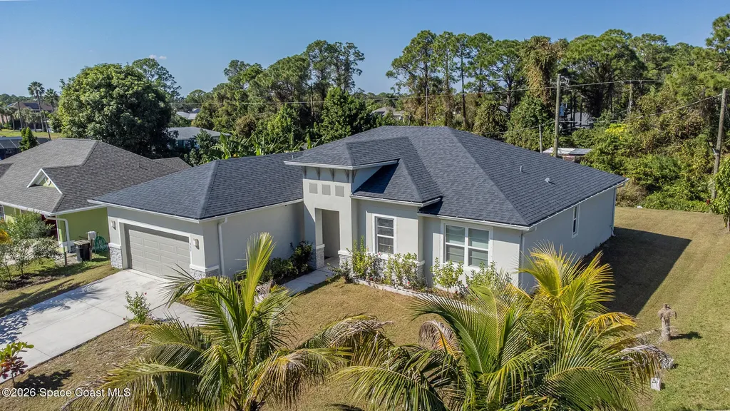 951 Sareta Street SE Palm Bay FL 32909
