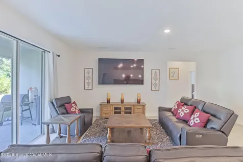 951 Sareta Street SE Palm Bay FL 32909