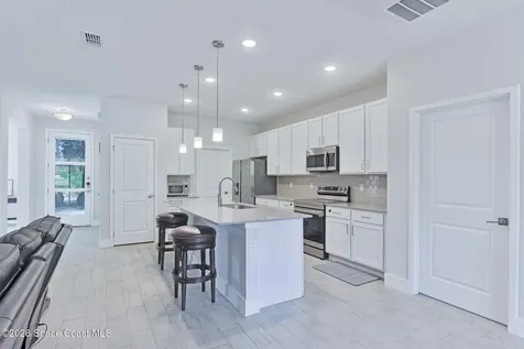 951 Sareta Street SE Palm Bay FL 32909