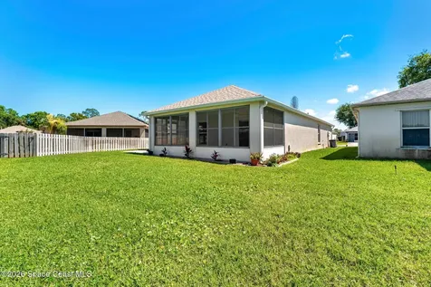 1755 Vista Lake Circle Melbourne FL 32904