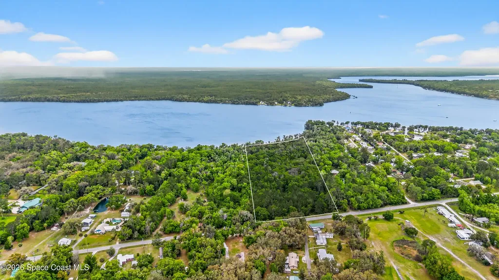 1239, 41, 43 County Road 309 Crescent City FL 32112