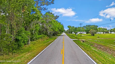 1239, 41, 43 County Road 309 Crescent City FL 32112