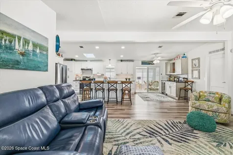 487 N Marlin Circle Barefoot Bay FL 32976