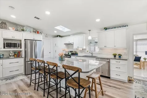 487 N Marlin Circle Barefoot Bay FL 32976
