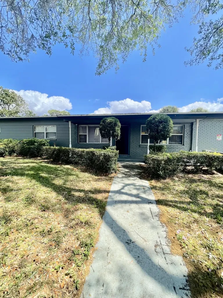 5 N Deleon Avenue Titusville FL 32796