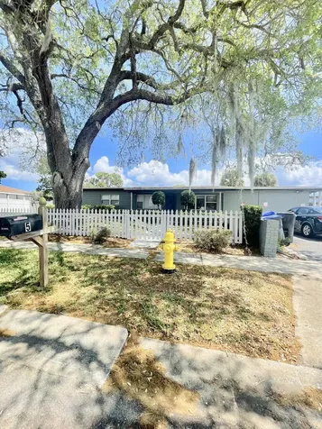 5 N Deleon Avenue Titusville FL 32796