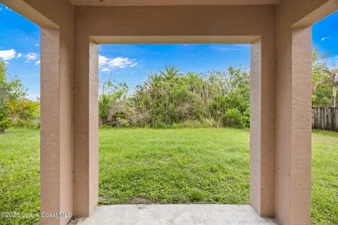 335 Calcutta Avenue NW Palm Bay FL 32907