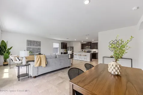 335 Calcutta Avenue NW Palm Bay FL 32907